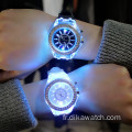 Genève 2019 AliExpress Genève montre dame hommes haut bracelet en Silicone diamant montre cadran Design Sport hommes montres Reloj Mujer